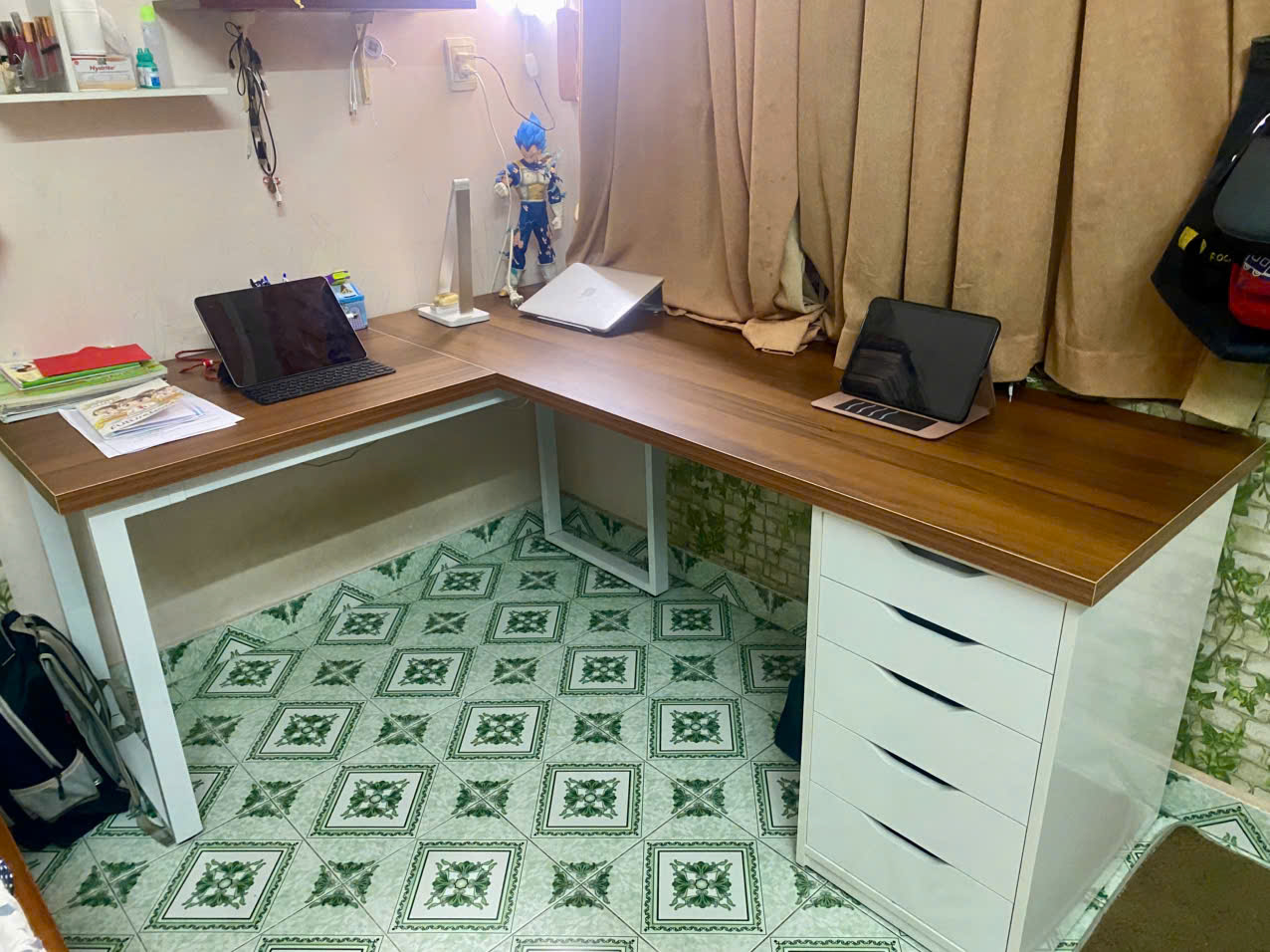 Bàn IKEA chữ L